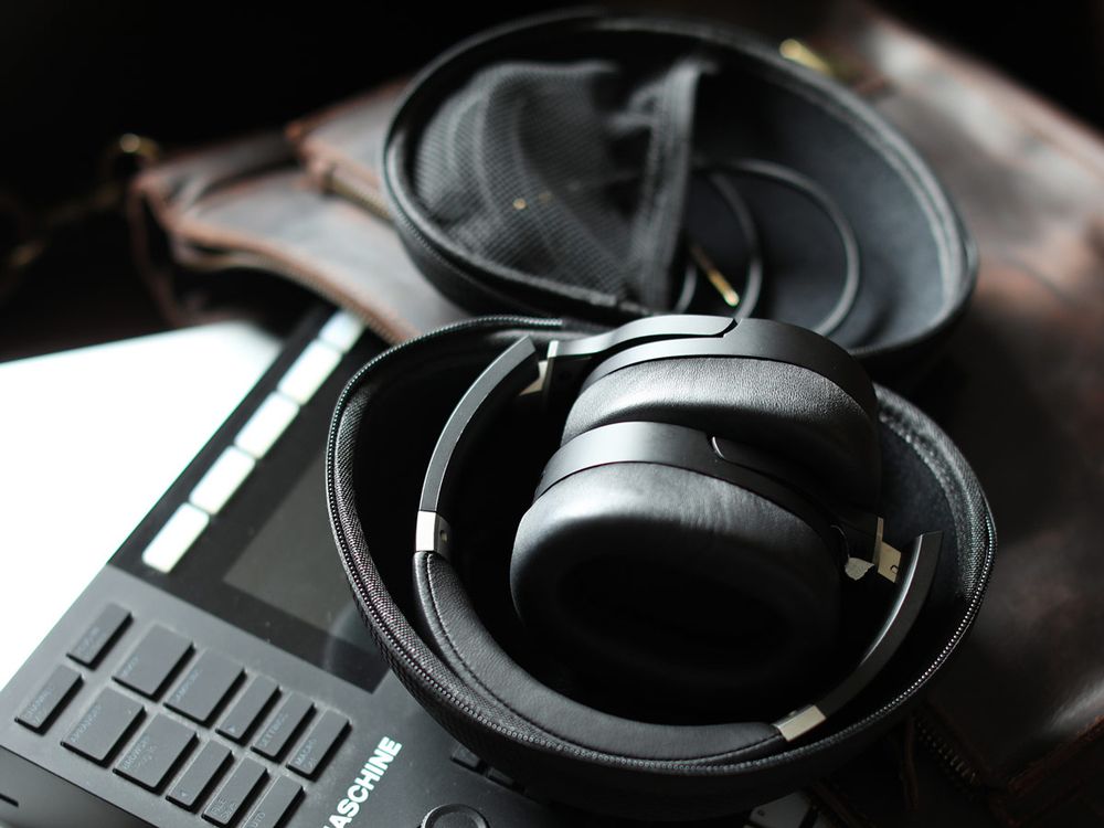 Audeze LCD-1-2.jpg